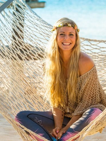 rachel brathen, yoga girl