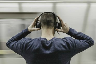 Meditation, sound frequency, sound waves