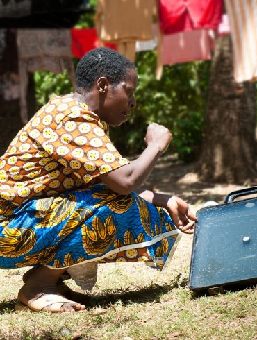 Solvatten, portable solar water heater, portable water purifier